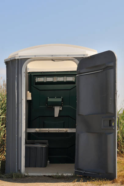 Best Luxury portable toilet rental  in Shorewood, IL